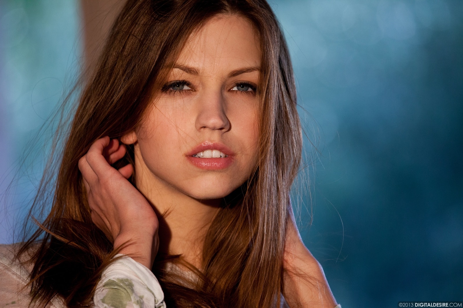 Eufrat undresses in the glowing sunlight