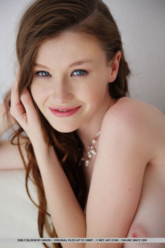 MetArt presents Emily Bloom - Dearve