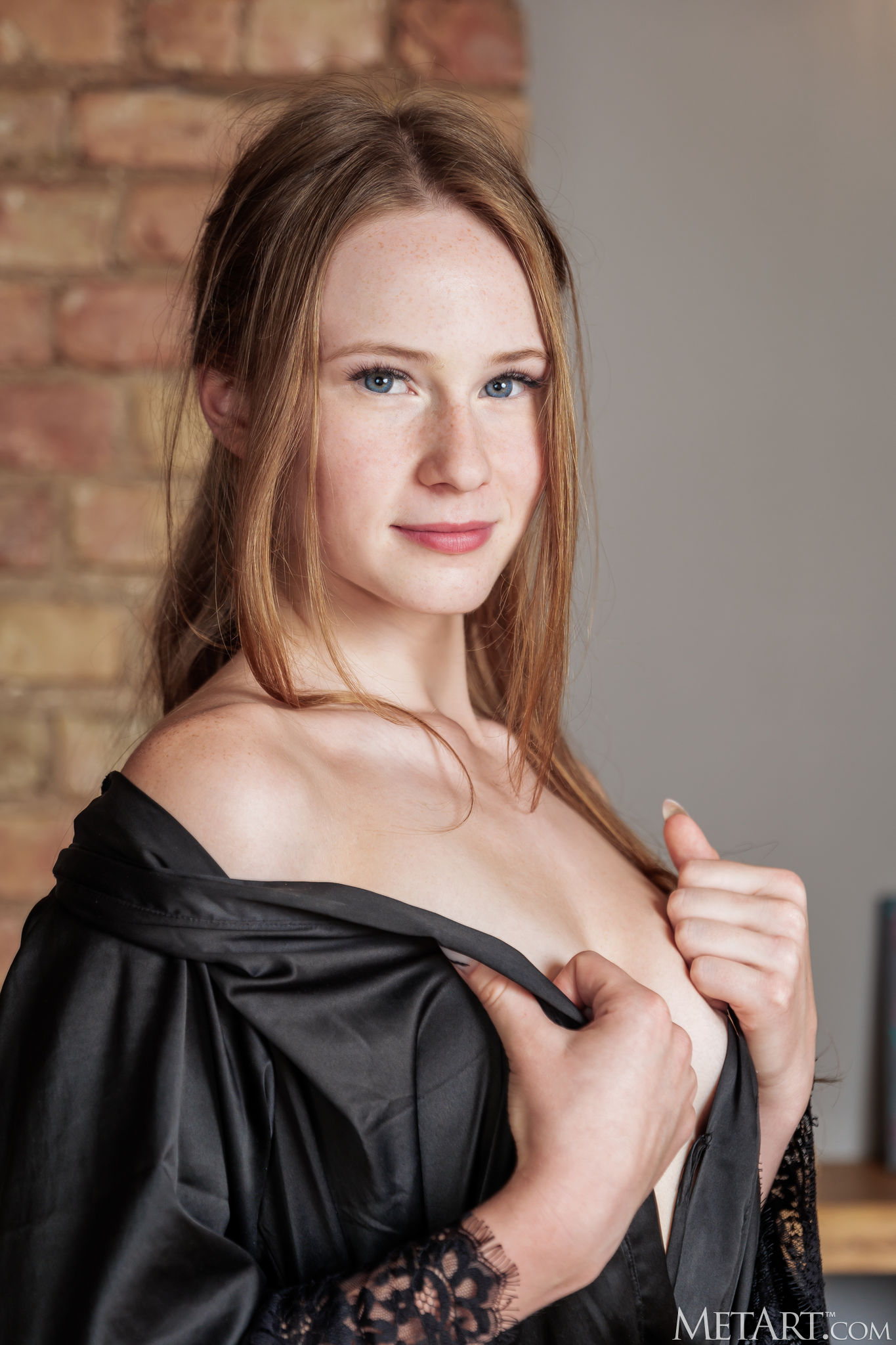 Zuzanna Make Her Erotic Debut And Not Wearing Nothing But Stockings And Heels