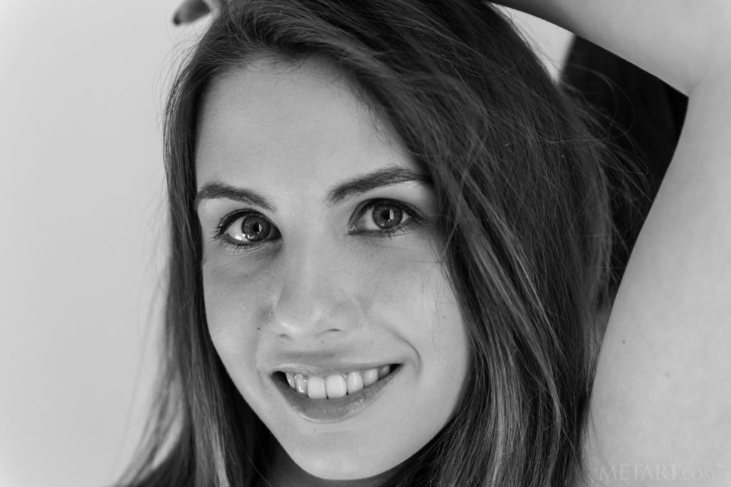 Ella Rose - Long-haired goddess is here to make you feel good