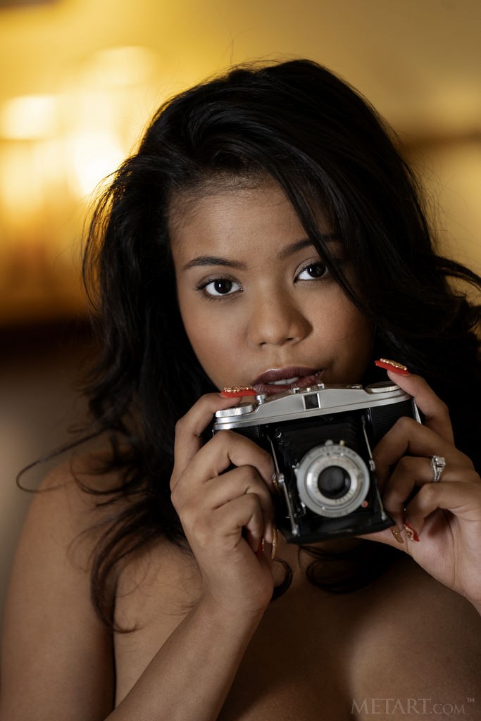 Nia Nicce - Ebony star performs a solo scene and shoots the action