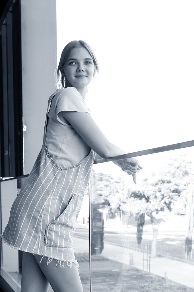 Chanel Fenn - Excited cutie gets satisfaction on a cliff