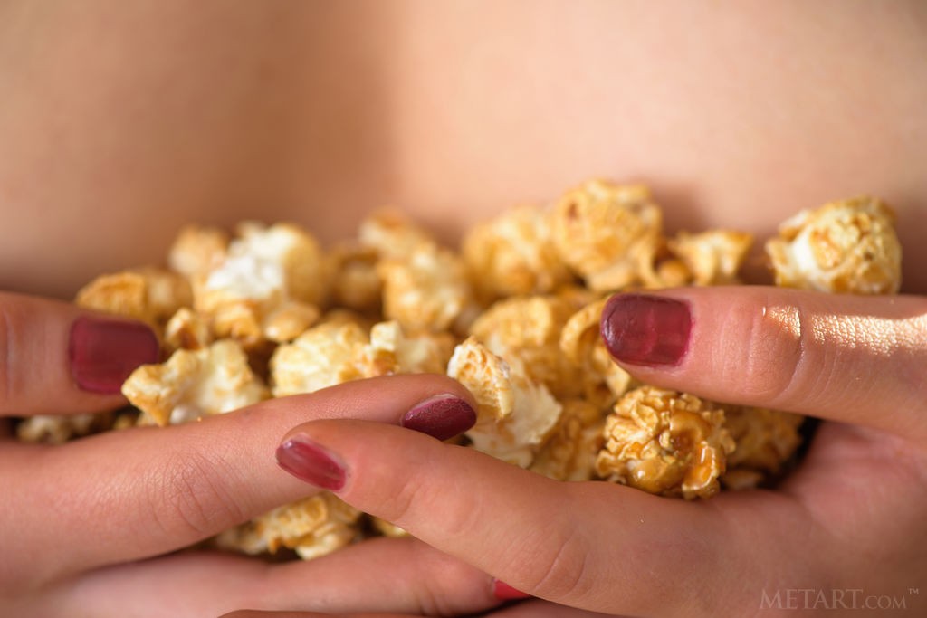 Helene - Popcorn, soda and a juicy pair of tits on the kitchen table