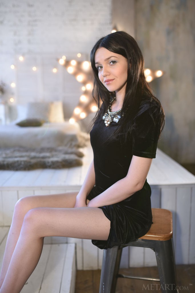 Lily Sands - She takes off her little dress and lets you have a look