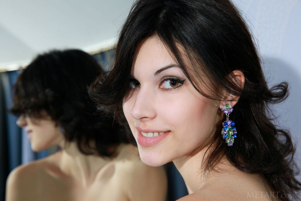 Elizabet - Beautiful brunette teen bombshell posing naked at home