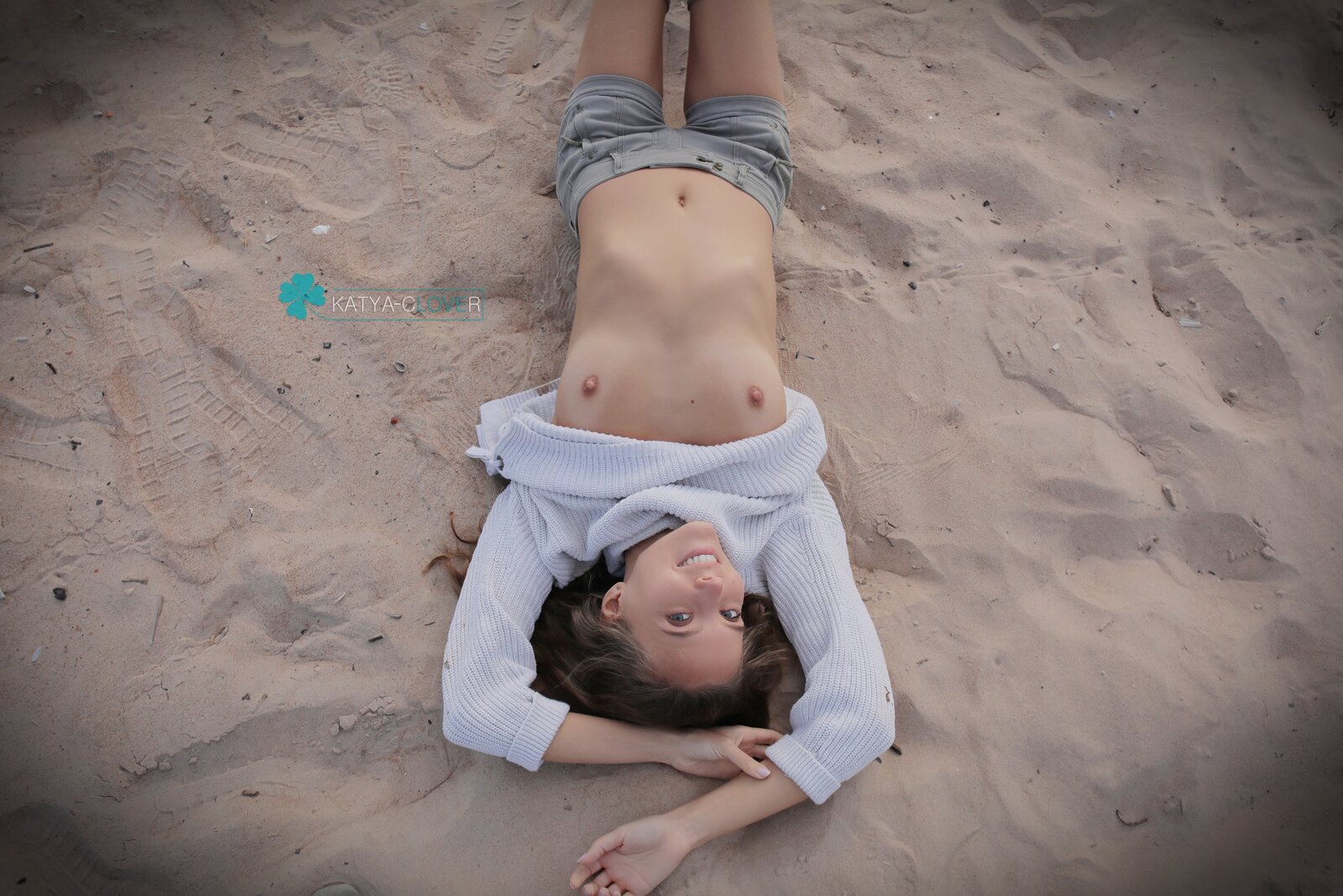Katya Clover in Summertime Pleasure